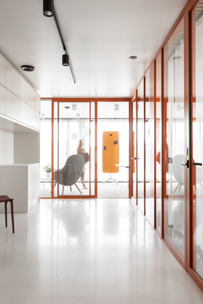 Työympäristosuunnittelu, udiskohteen sisustussuunnitelma Oulu. SIsu Interior.